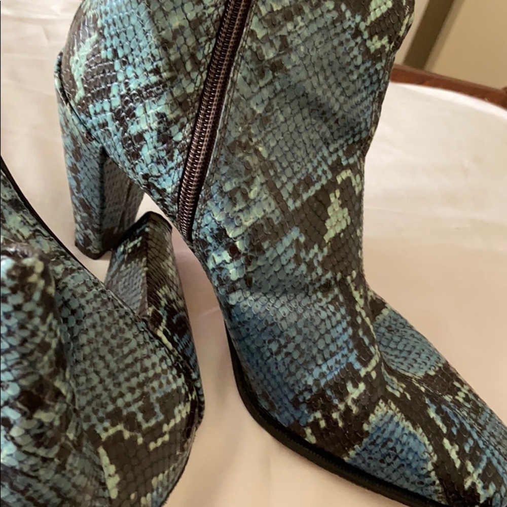 Boots - Picture 2 of 6